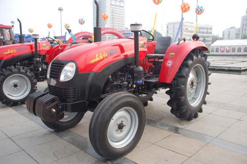 中国一拖集团推出东方红拖拉机 农机的"私人订制"趋势图片